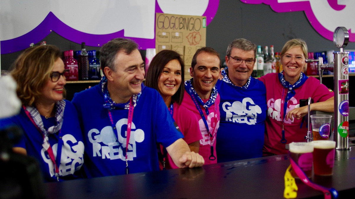  EAJ-PNVk bat egin du Gogorregi Konpartsak Aste Nagusian antolatzen duen Elkartasun Egunarekin