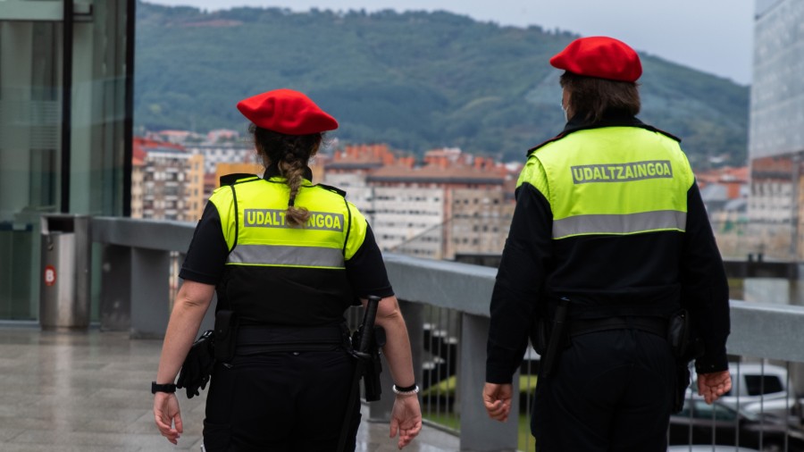 Santutxuko komisaria, gero eta gertuago